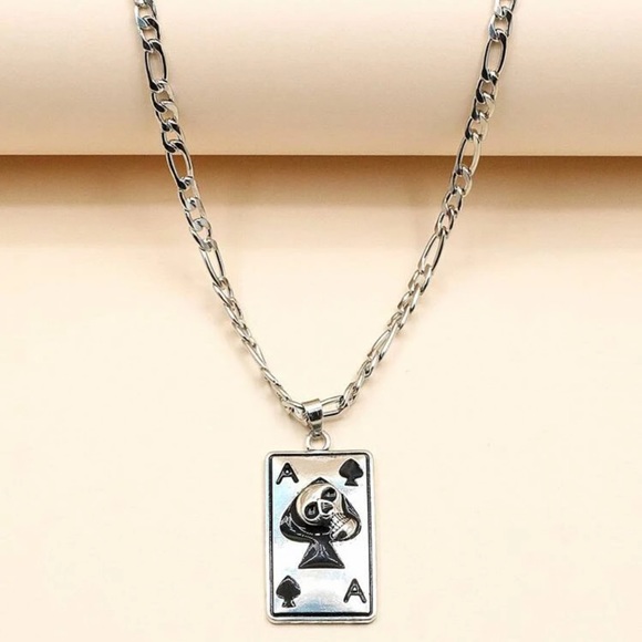 💀 Ace Of Spades Skull Playing Card Necklace ♠️ - Picture 4 of 4